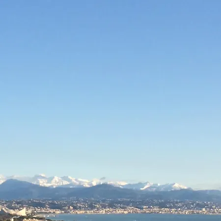 Lovely For 2 - Panoramic View Apartment *